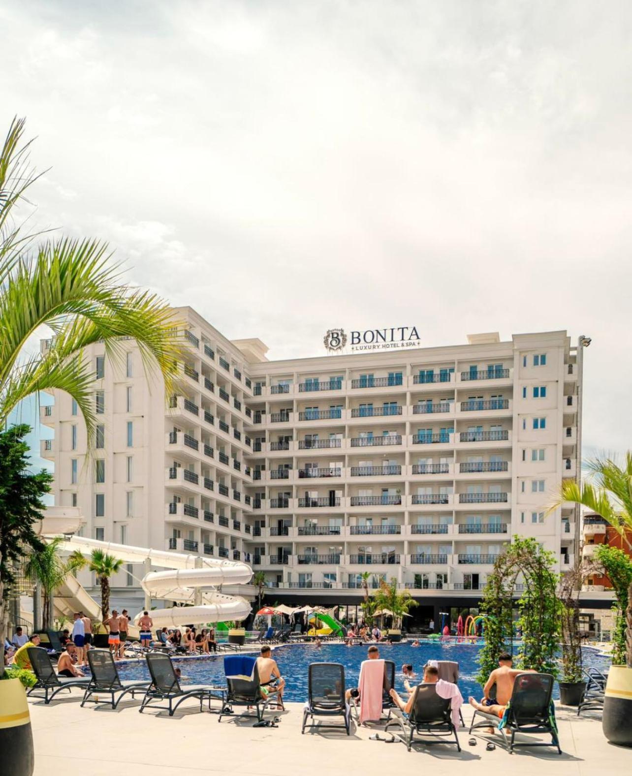 Coastline Luxury Apart Hotel Golem  Exteriör bild