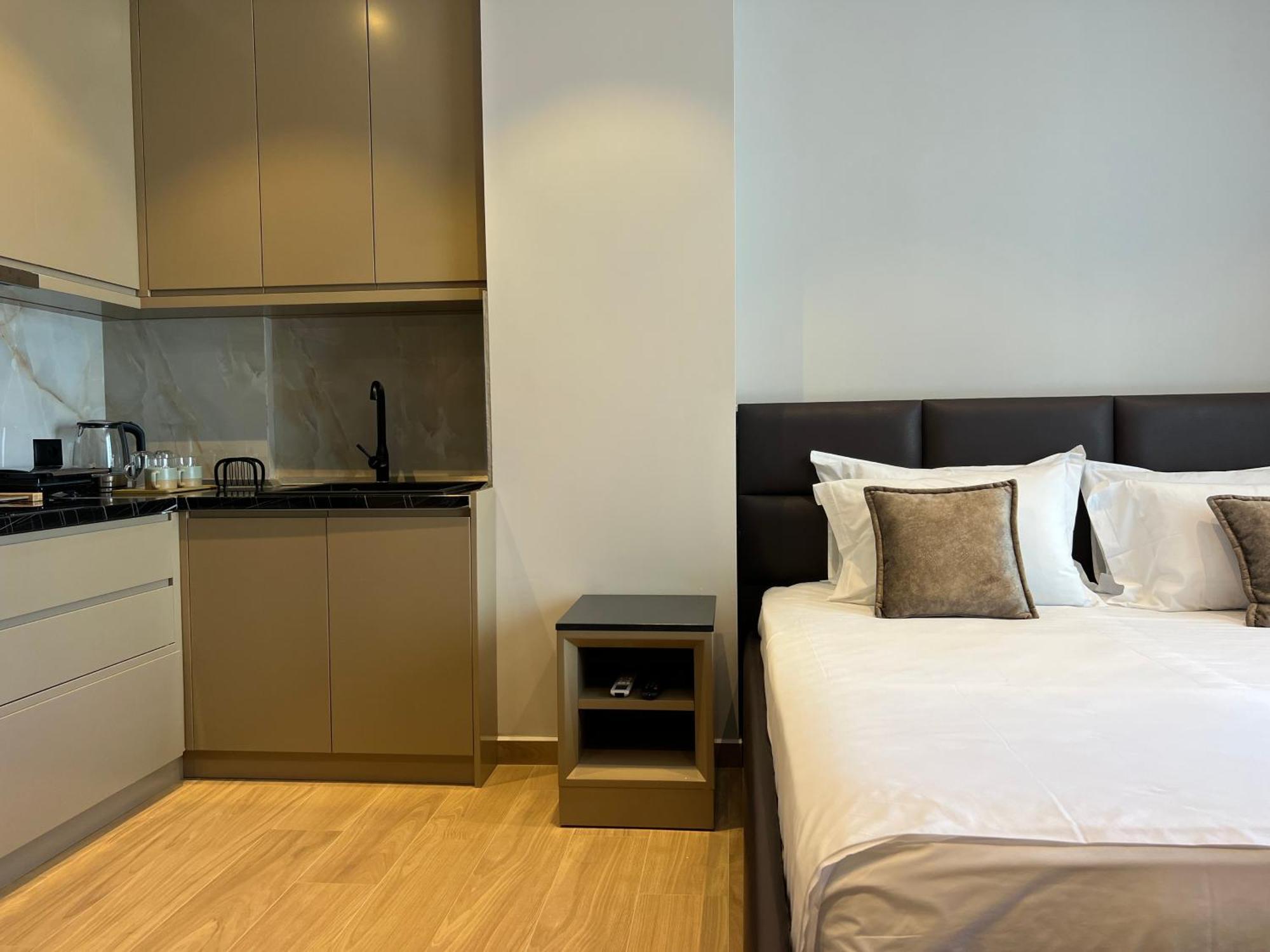 Coastline Luxury Apart Hotel Golem  Exteriör bild