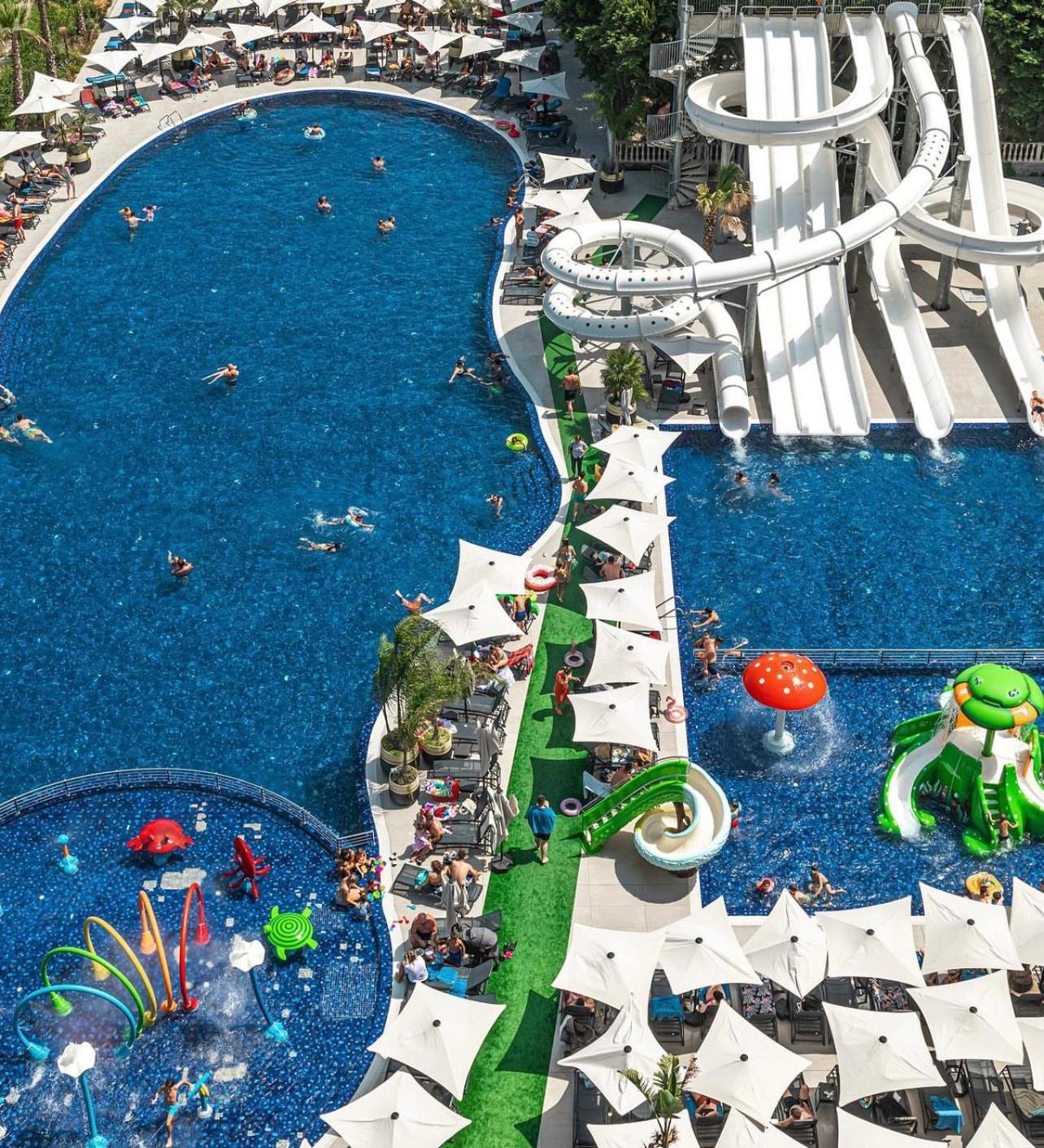 Coastline Luxury Apart Hotel Golem  Exteriör bild